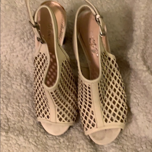 Gianni Bini Heeled Wedge - Picture 1 of 5
